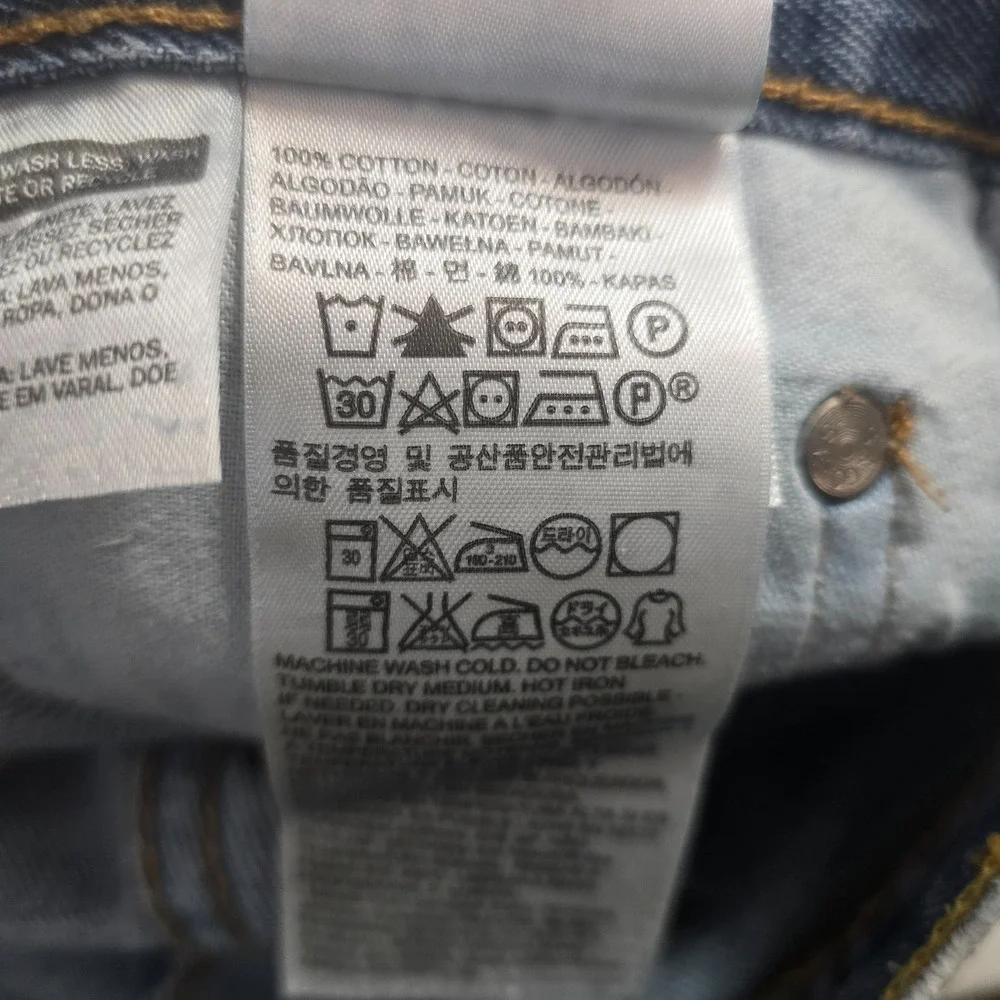 Levi's 560 Jeans Men's 32 x 27 (tag 34 x 29) Blue Light - Medium Wash